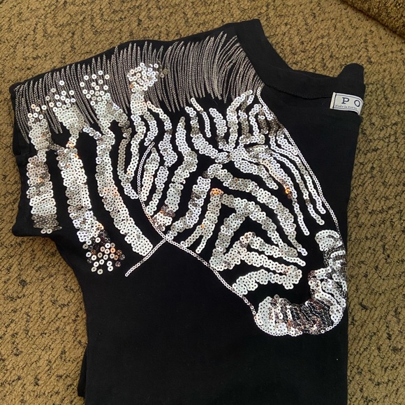 Tops - Picture 2 of 3